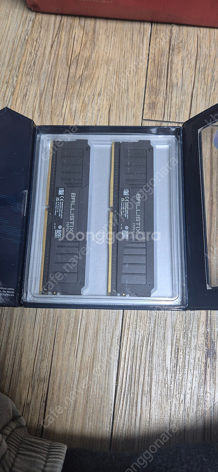 Crucial ddr4 4400mhz 16기가--1