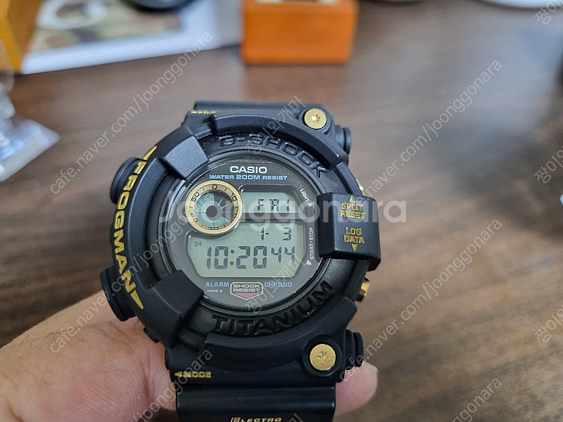 지샥 프로그맨 흑금 DW-8200B--9