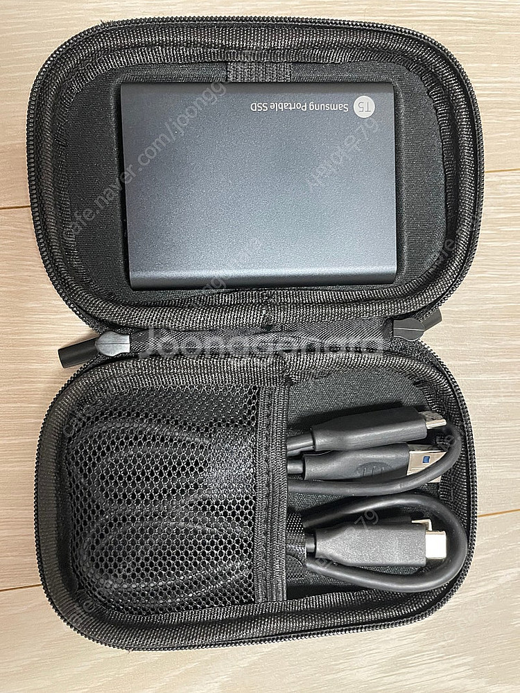 삼성 외장 ssd 포터블 ssd t5 1tb 팝니다.--1