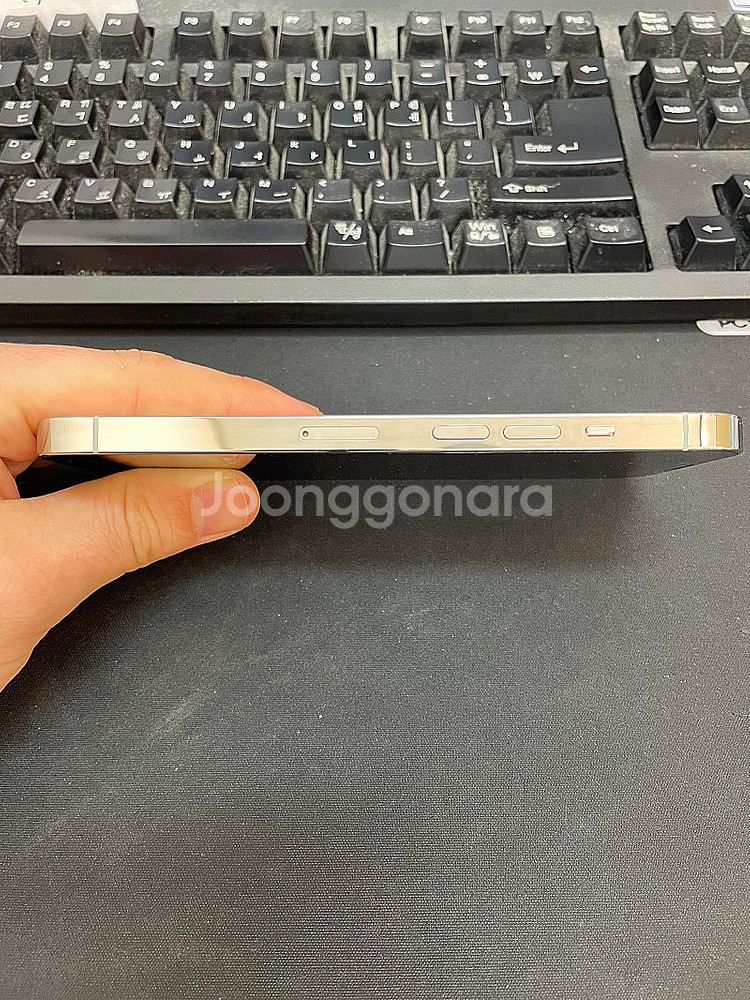 아이폰13프로 실버 128GB 상태좋은 중고50만팝니다...--7