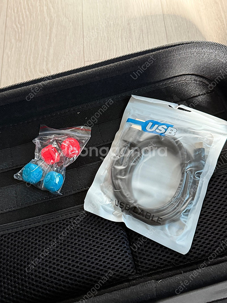 닌텐도스위치OLED젤다에디션+서비스 게임3개 싸게팔아요--4