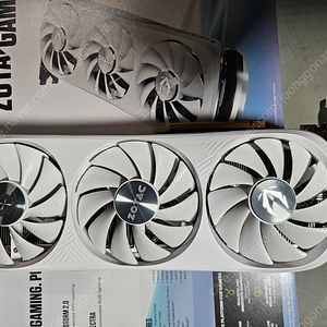 ZOTAC GAMING 지포스 RTX 4070 Ti SUPER Trinity OC D6X 16GB White