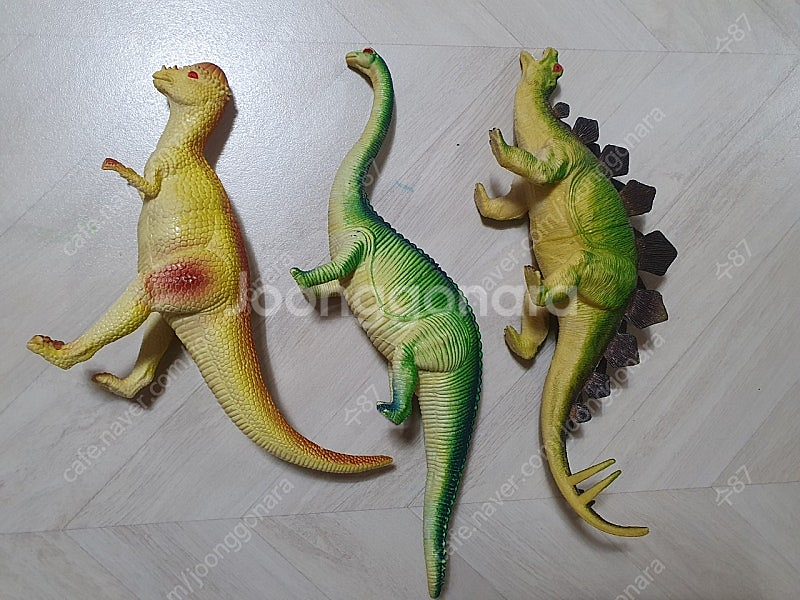 공룡모형 3개--0