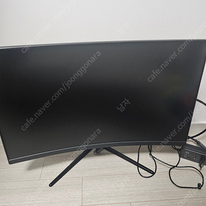 상태좋은 24인치 커브드 한성 모니터 144hz tfg24f14v 팔아요. 6만원