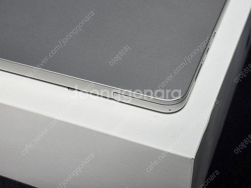 맥북에어 m3 15인치 실버 256gb 램8gb--2