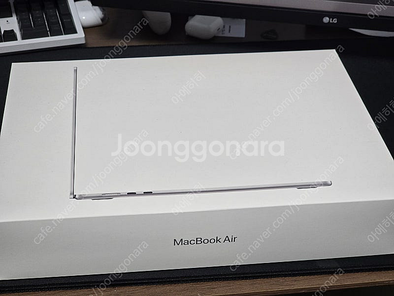 맥북에어 m3 15인치 실버 256gb 램8gb--6