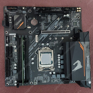 i5 10400 B460m Aorus elite