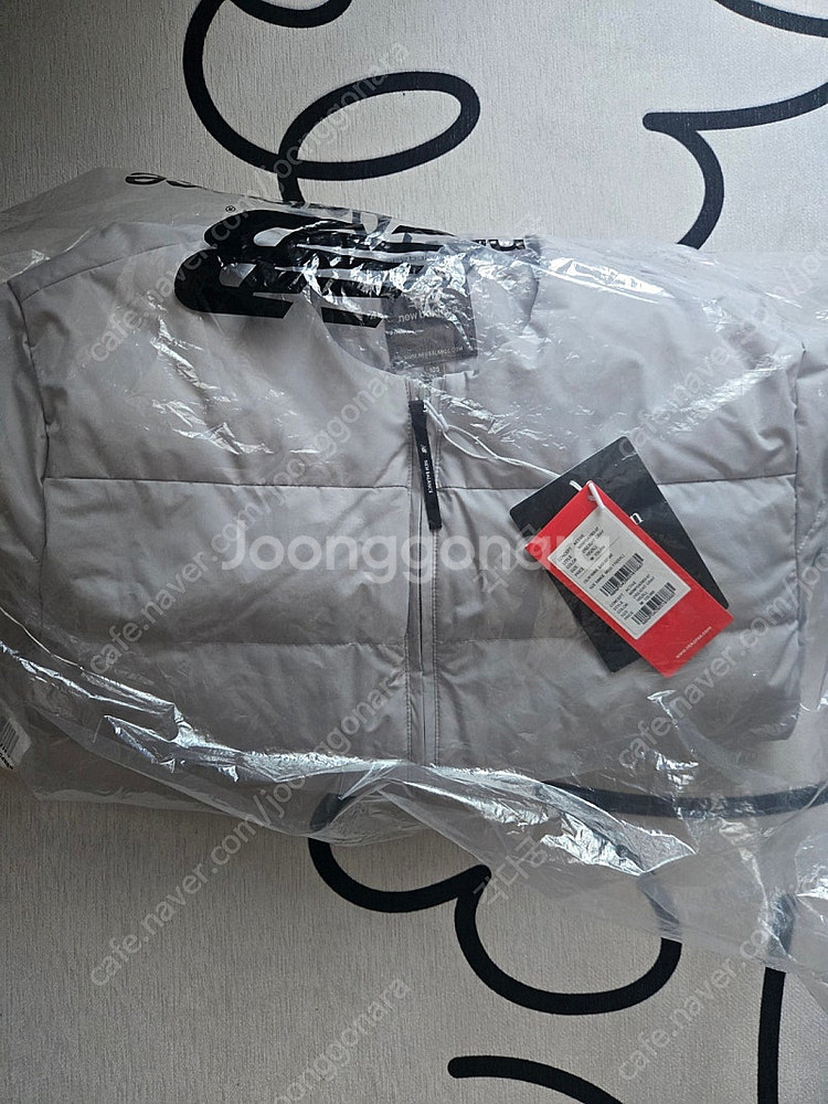 뉴발란스 경량 구스다운 105(xl) 새제품--0