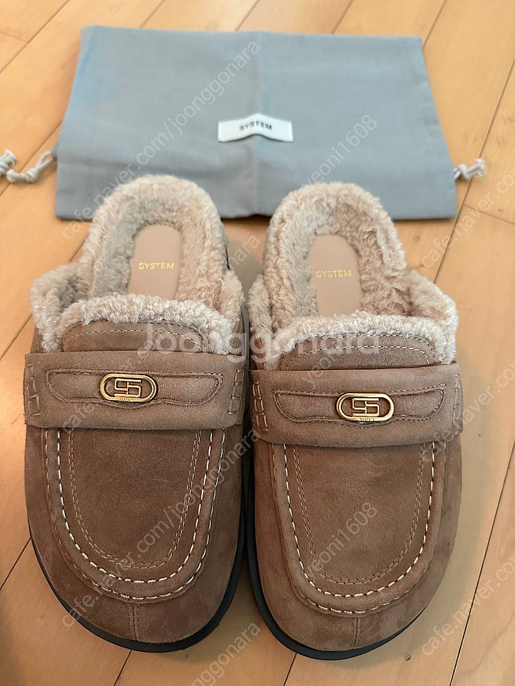 시스템 엠뷸럼 램스킨 뮬 235 베이지--0