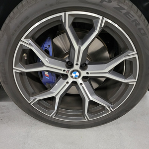 X6 M40i G06 앞 타이어 휠 한짝 팔아요~~