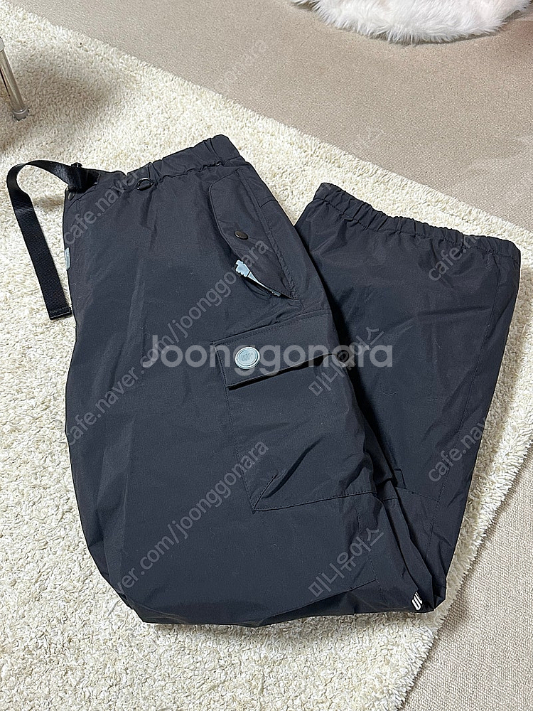 어스투 2324 남자 보드복 팝니다.--3
