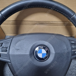 BMW 5gt 11년식 순정핸들(에어백포함) 최저가 팝니다. 상태는 사진보세요.