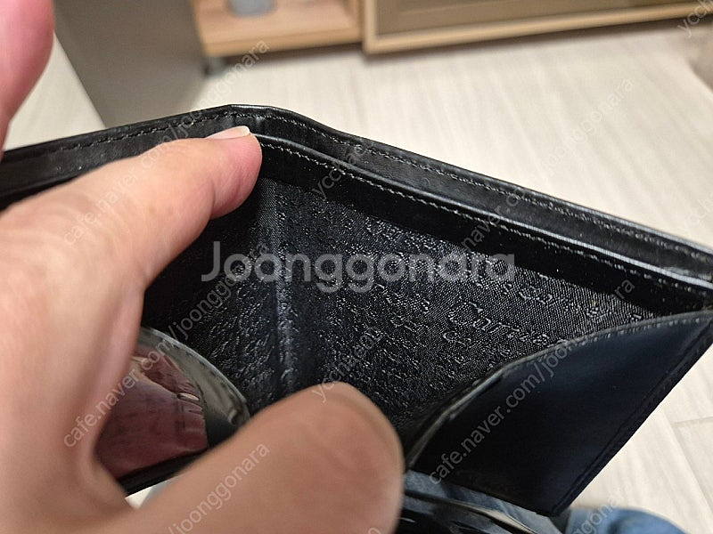 미사용 새제품 까르띠에 검정 가죽 반지갑(카드지갑) 판...--4