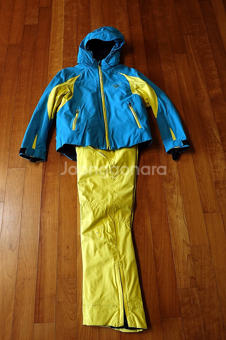 다이네즈 주니어 스키복(134) 팝니다.--0