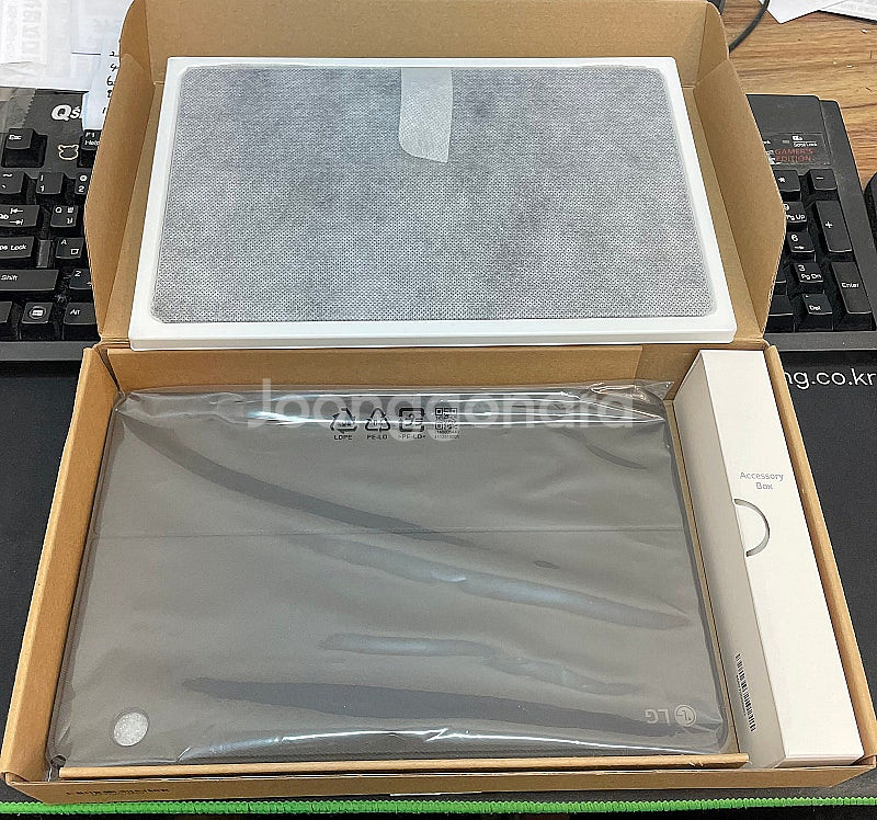 LG울트라탭 그레이 128GB 단순개봉 풀박스19만팝니...--2
