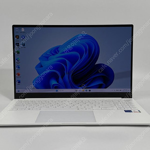 [삼성] 갤럭시북2 프로 NT950XEW-A51AS / i5-1240P, 16GB RAM, 256GB SSD, 15.6인치 FHD, 단품