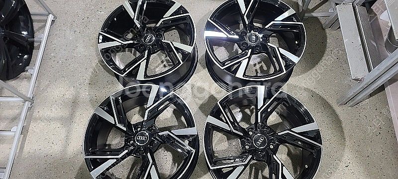 아우디 RS6 ST 18인치 사제휠 대품판매20만원--3