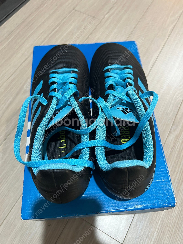 어린이 아디다스 축구화(풋살화) 230mm--5