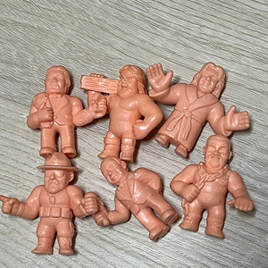 wwf 고무인형