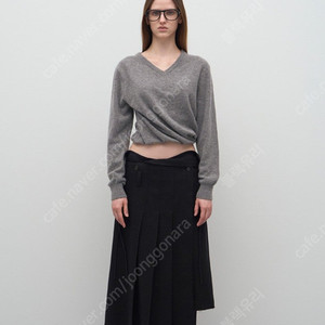 LCDC Volume hem v neck knit 그레이 새상품