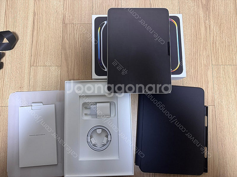 아이패드 프로 M4 11인치 와이파이 모델 판매합니다.--0