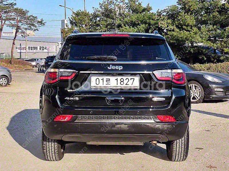 지프컴패스 2세대 2.4 AWD 론지튜드중고차 할부 리...--3
