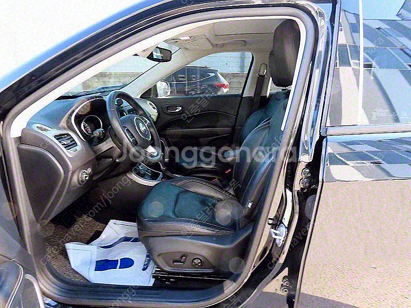 지프컴패스 2세대 2.4 AWD 론지튜드중고차 할부 리...--4