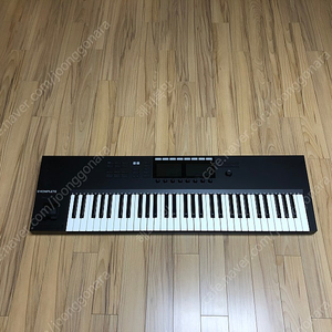 NI Komplete S61 MK2 미디건반