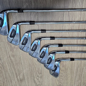 캘러웨이 로그 ST 프로 4 ~ P 다이나믹골드 아이언 (ROGUE ST PRO)