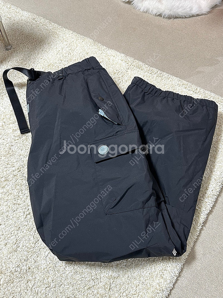 어스투 2324 남자 보드복 팝니다.--3