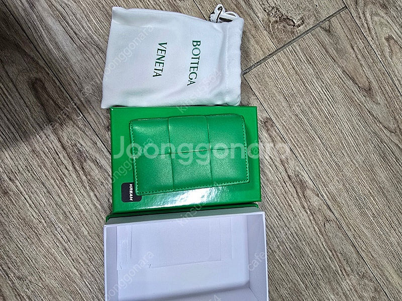 보테가 베네타 반지갑 팝니다--1