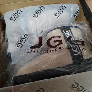 [새상품] 23FW UGG 호주어그 부츠 235 240 AS3031 크림 방한방수