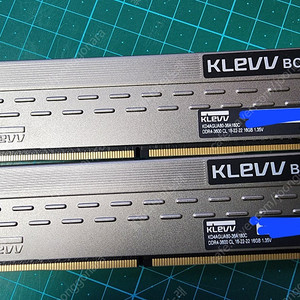 ESSENCORE KLEVV DDR4-28800 CL18 BOLT XR 패키지 서린 (32GB(16Gx2))