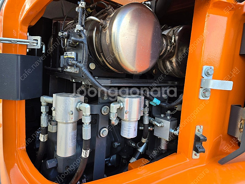 두산 DX100W-7 2024년식 가동43시간 집게 타...--6