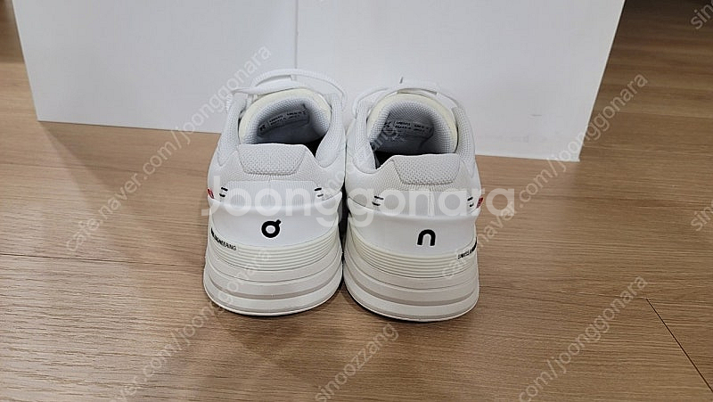 온러닝 더 로저 프로 Roger Pro 테니스화 팝니다 270--5