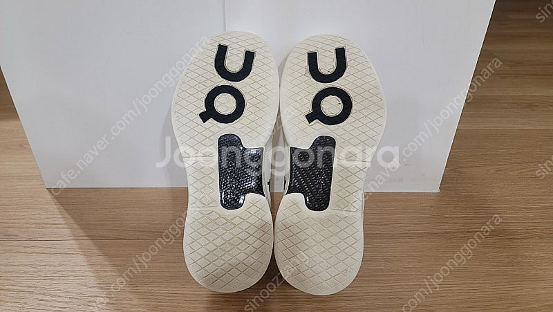 온러닝 더 로저 프로 Roger Pro 테니스화 팝니다 270--6