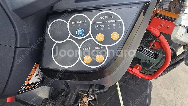 TYM(국제)중고트랙터 AF580 58마력 풀옵션--9