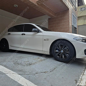 BMW 5GT 18인치 건메탈도색 + 신품 윈터 타이어 판매합니다