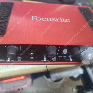 focusrite 스칼렛 2i4