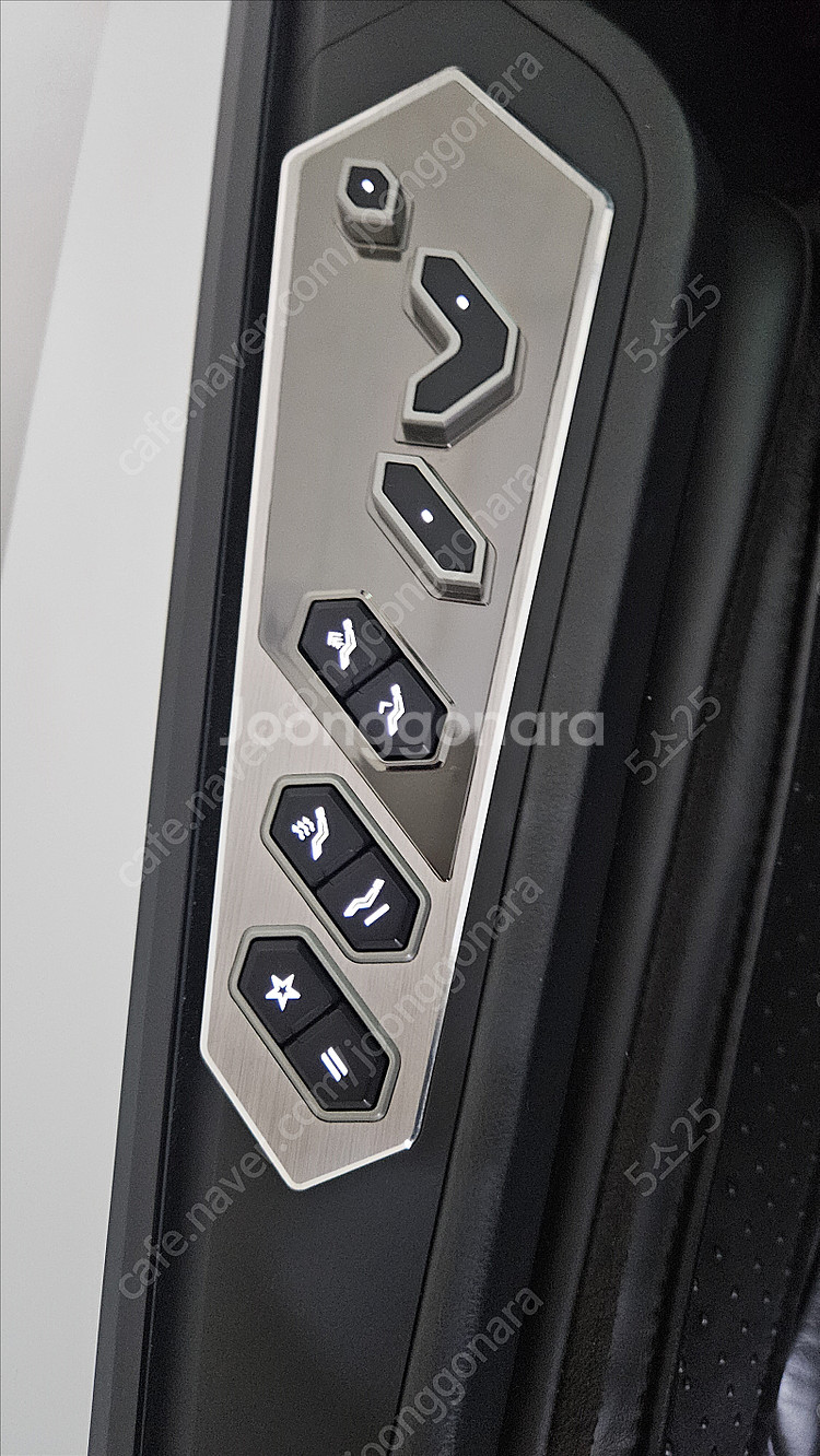 바디프랜드 안마의자 람보르기니 LBF-750--2