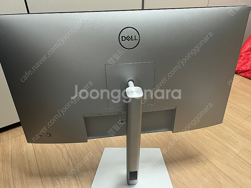 DELL U2722D 패널 파손 부품용--4