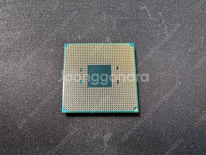 [개인] AMD 라이젠 레이븐릿지 2200G CPU 단품 판매합니다.--1