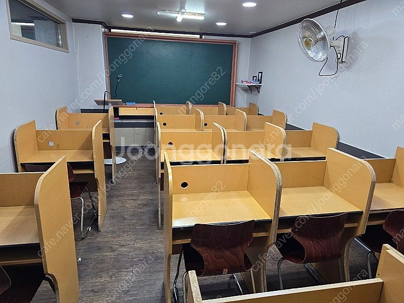 독서실 책상--1