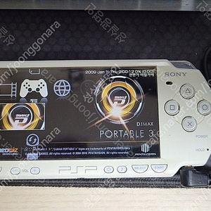 PSP 2000 포터블 DJMAX 들어있어요