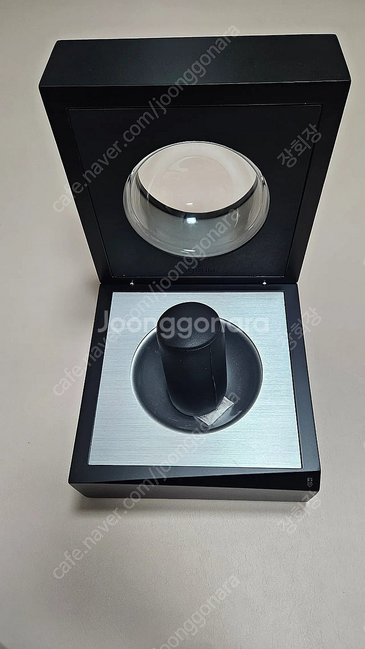 코룸 or 코럼 CORUM 시계박스, 쇼케이스--1