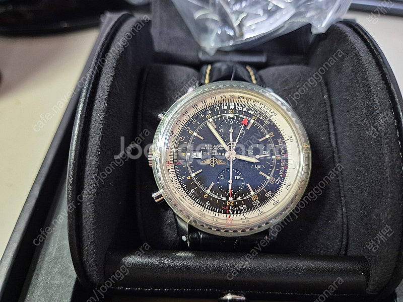 브라이틀링 네비타이머 월드 46mm A2432212--0