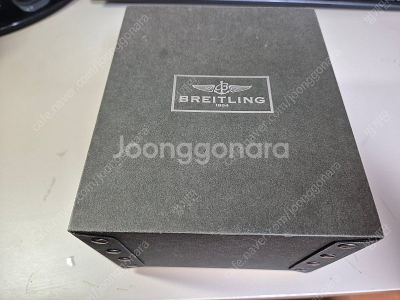 브라이틀링 네비타이머 월드 46mm A2432212--1