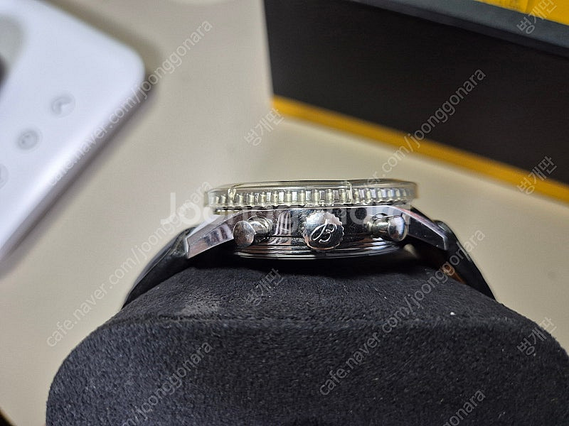 브라이틀링 네비타이머 월드 46mm A2432212--7
