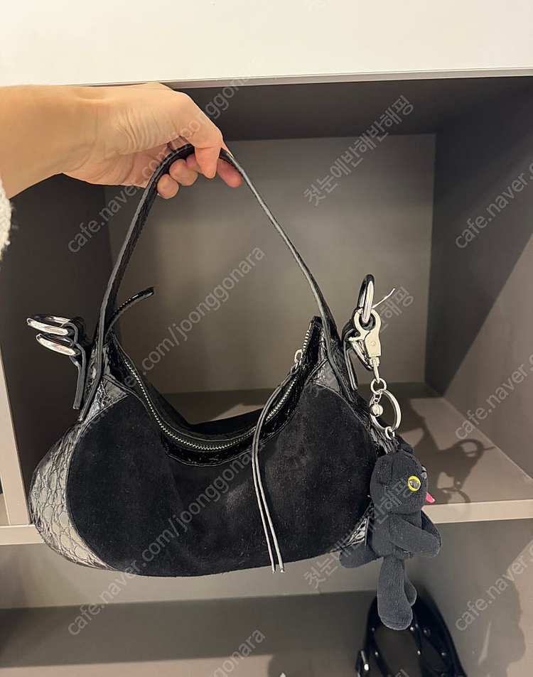 바이파 야나백 이미지