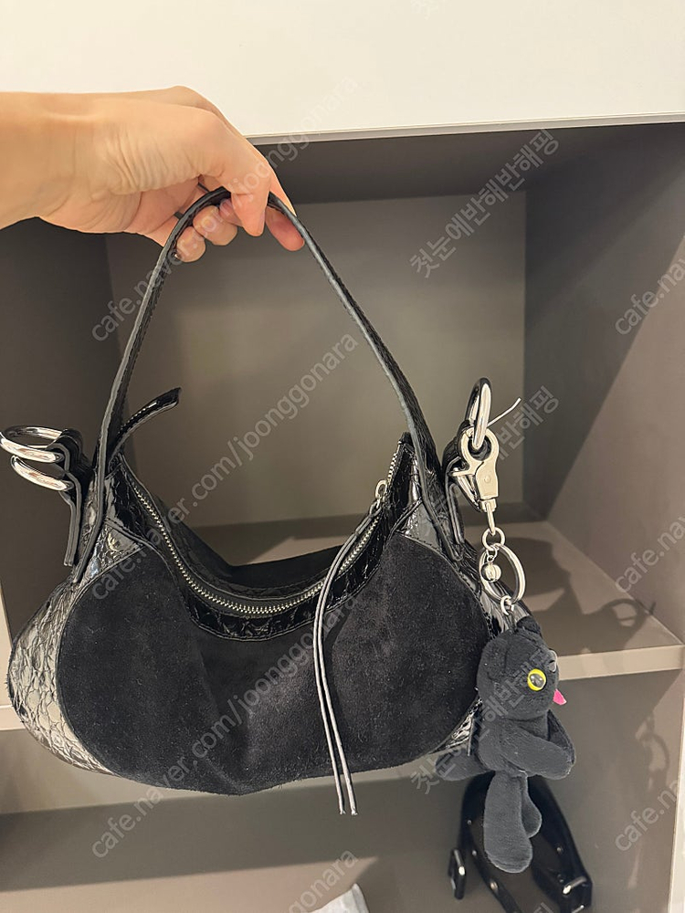 바이파 야나백 이미지